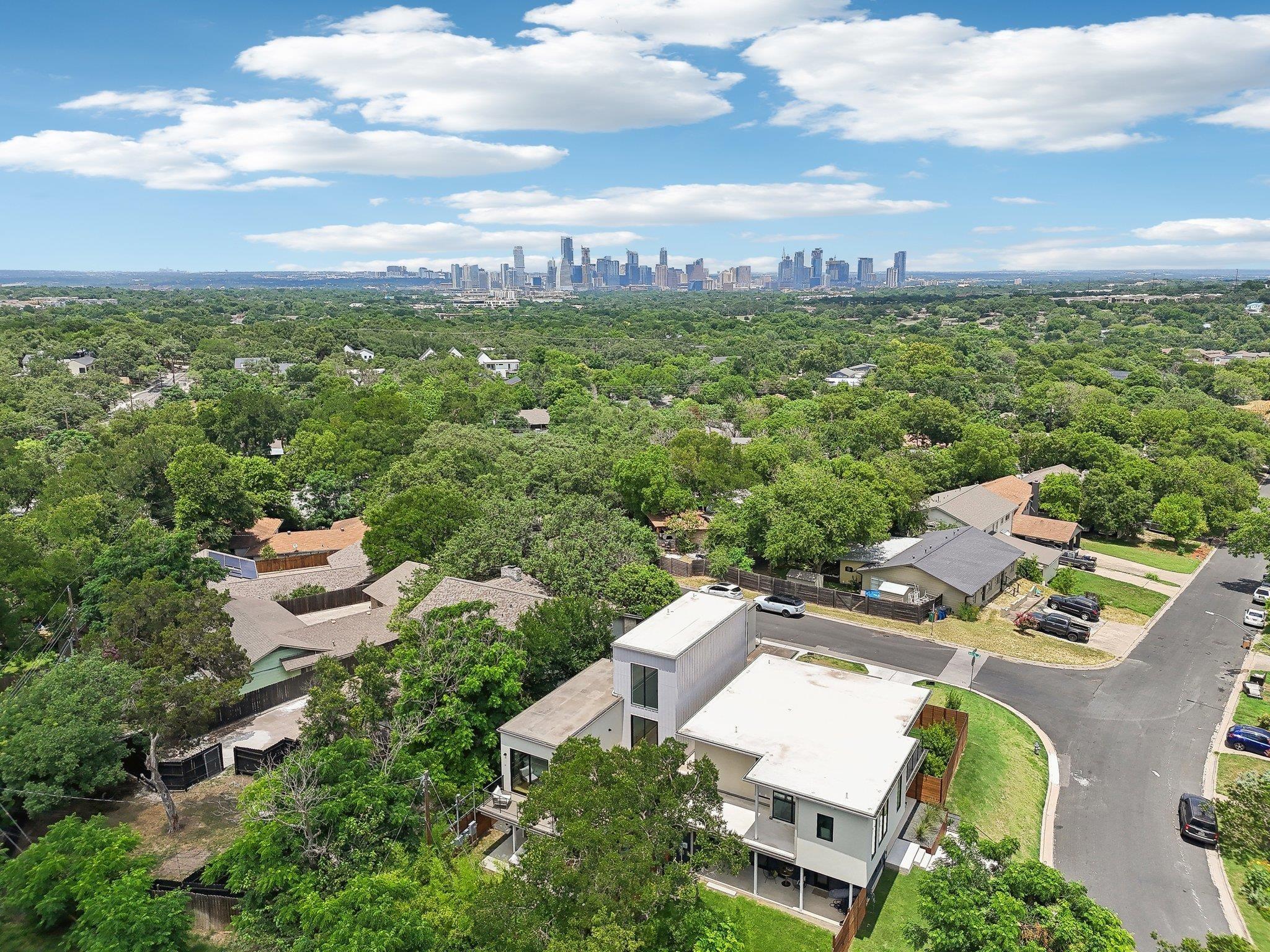 S Oak Dr, Austin, TX 78704
