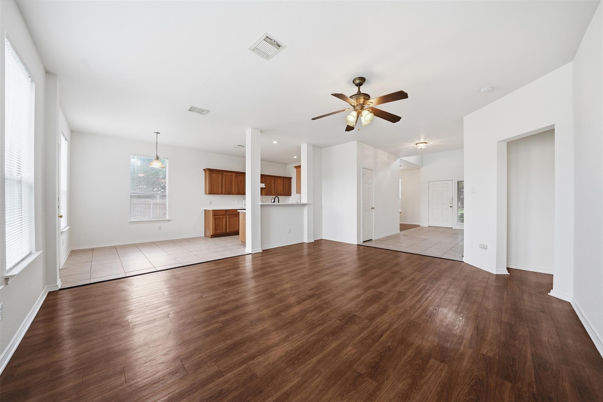 Invierno St, Kyle, TX 78640