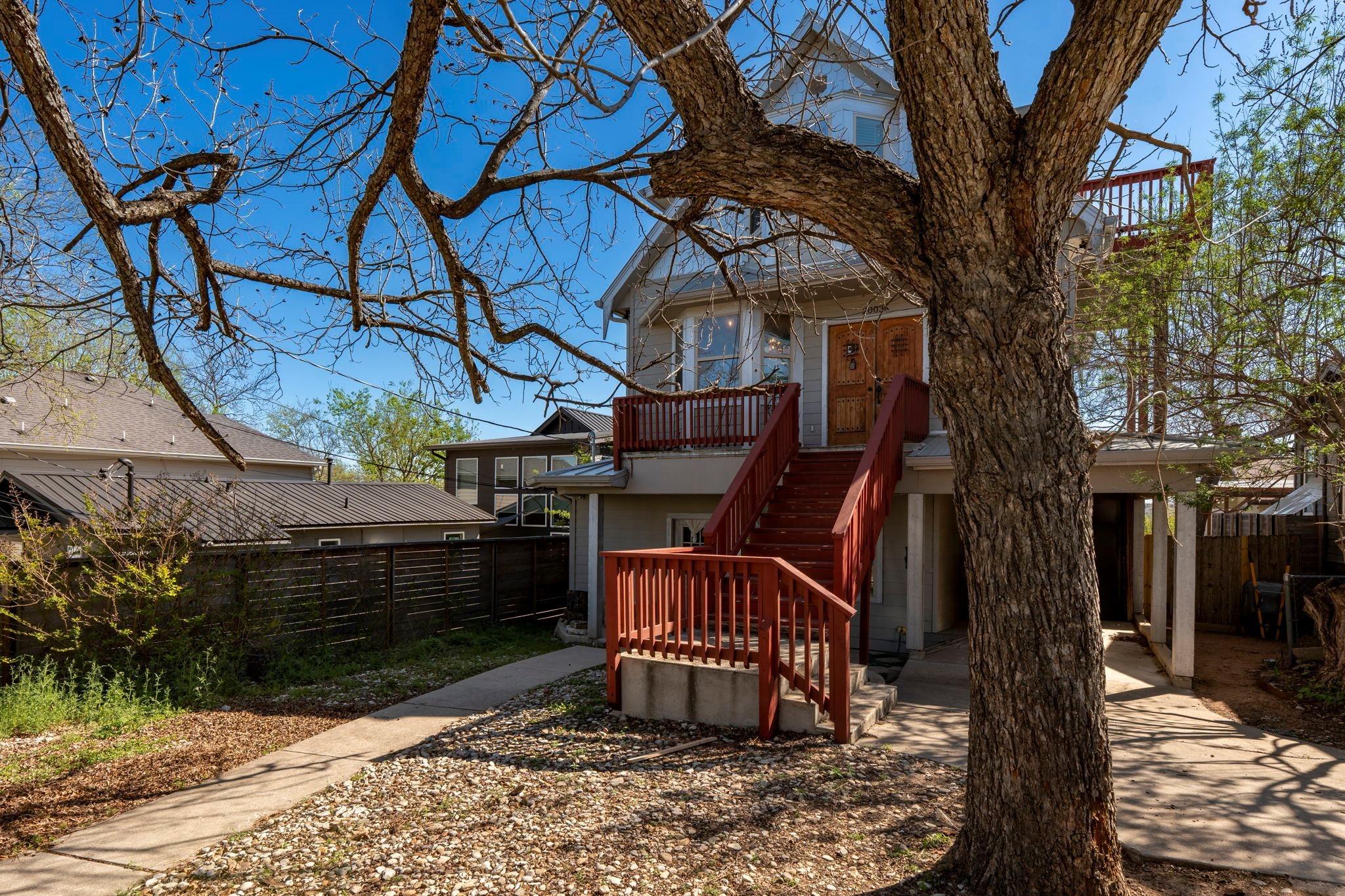 E 9th St, Austin, TX 78702