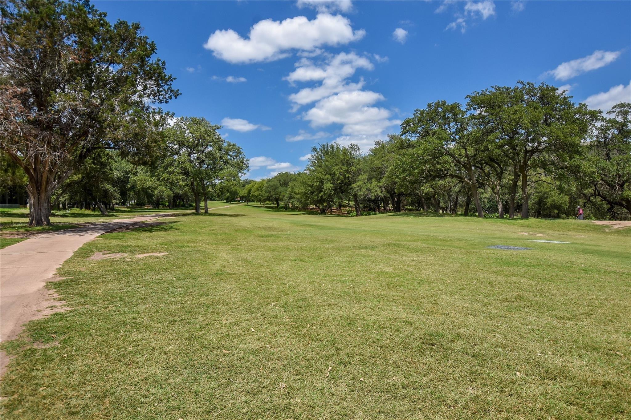 Hogan Cir, Lago Vista, TX 78645