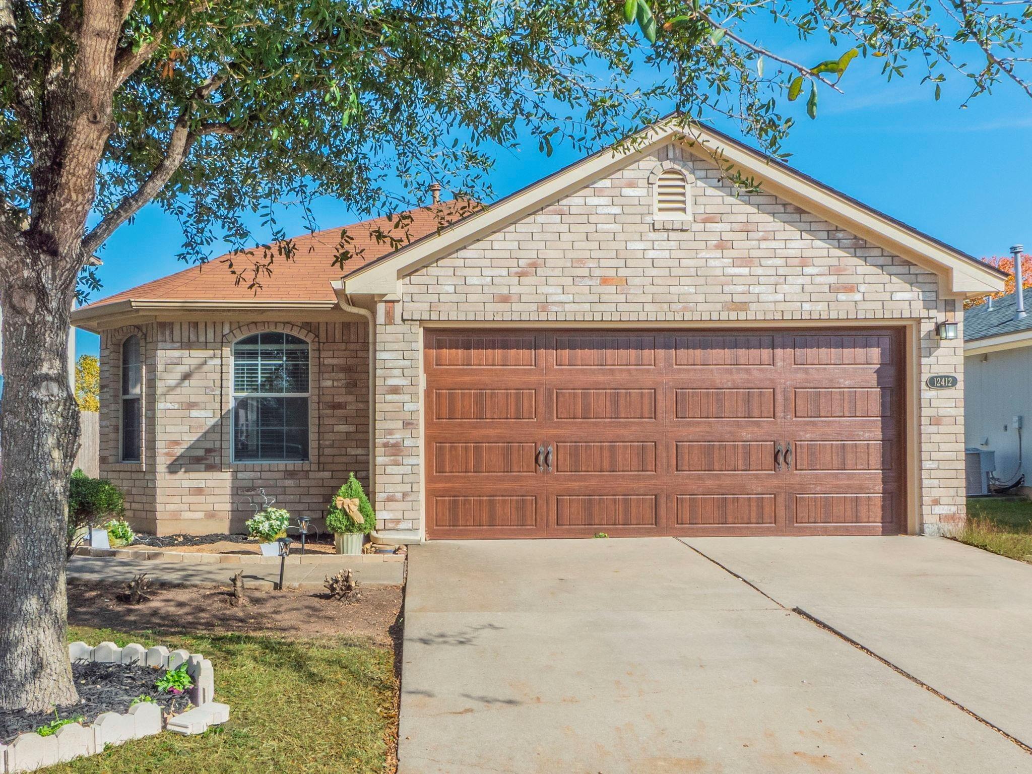 Jamie Dr, Manor, TX 78653