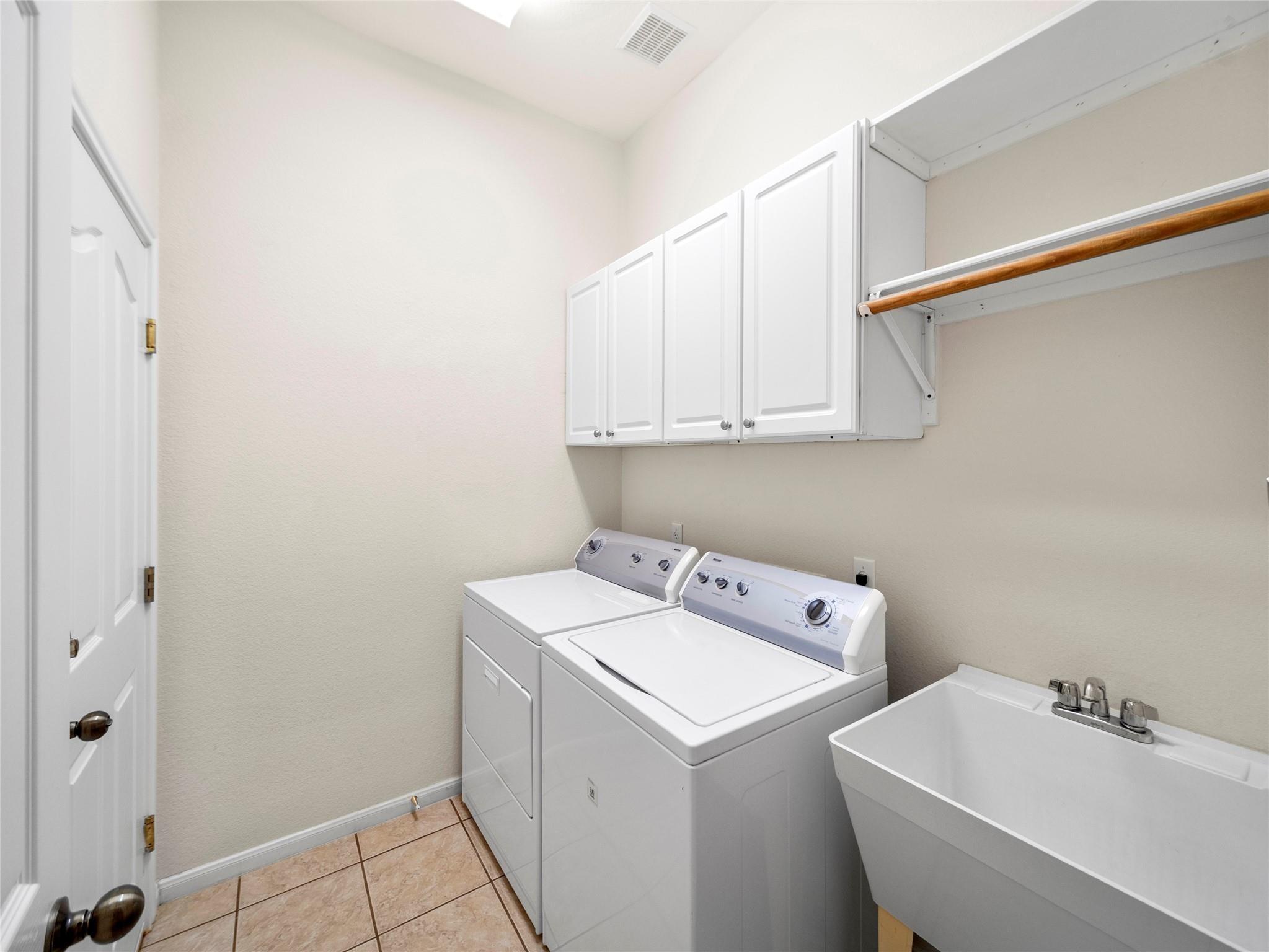 Dalea Vista Ct, Austin, TX 78739
