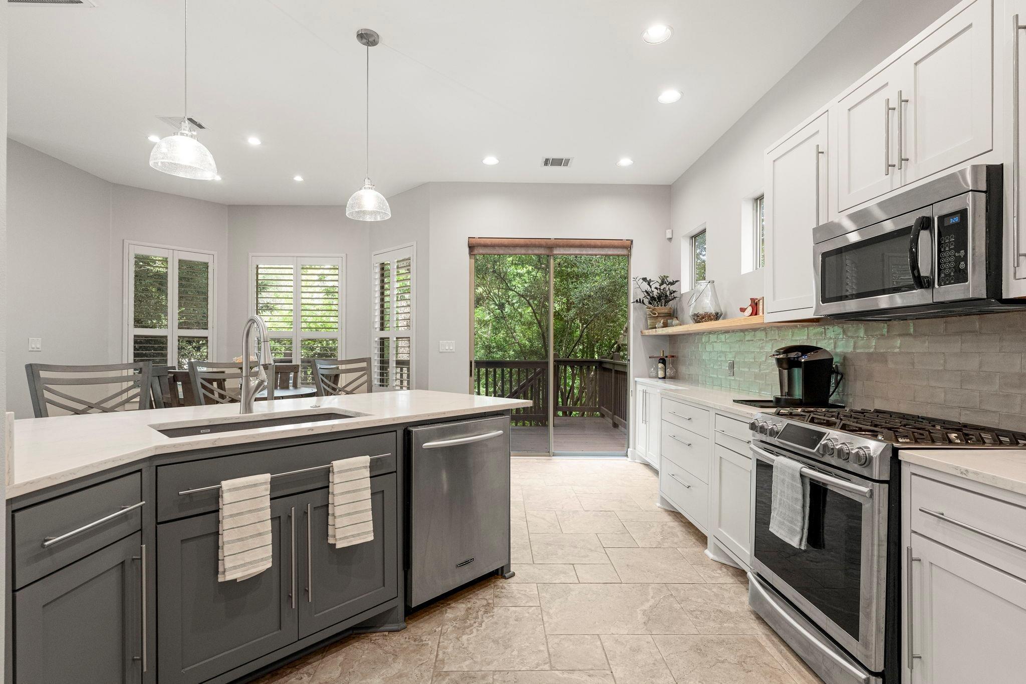 Ridgelea Dr, Austin, TX 78731