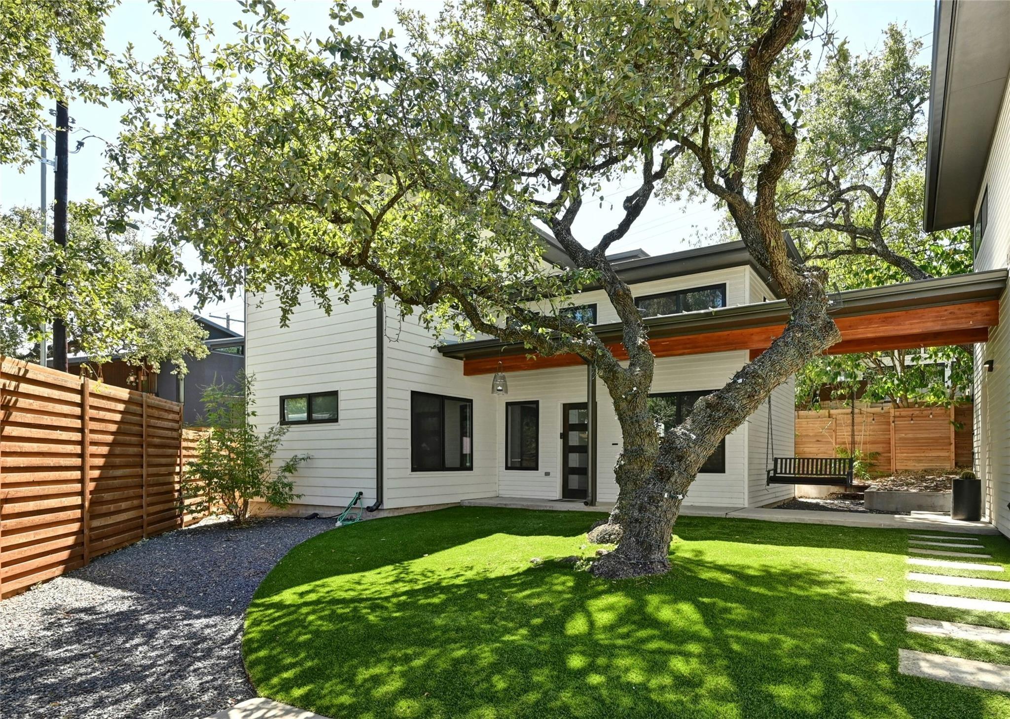 S Park Dr, Austin, TX 78704