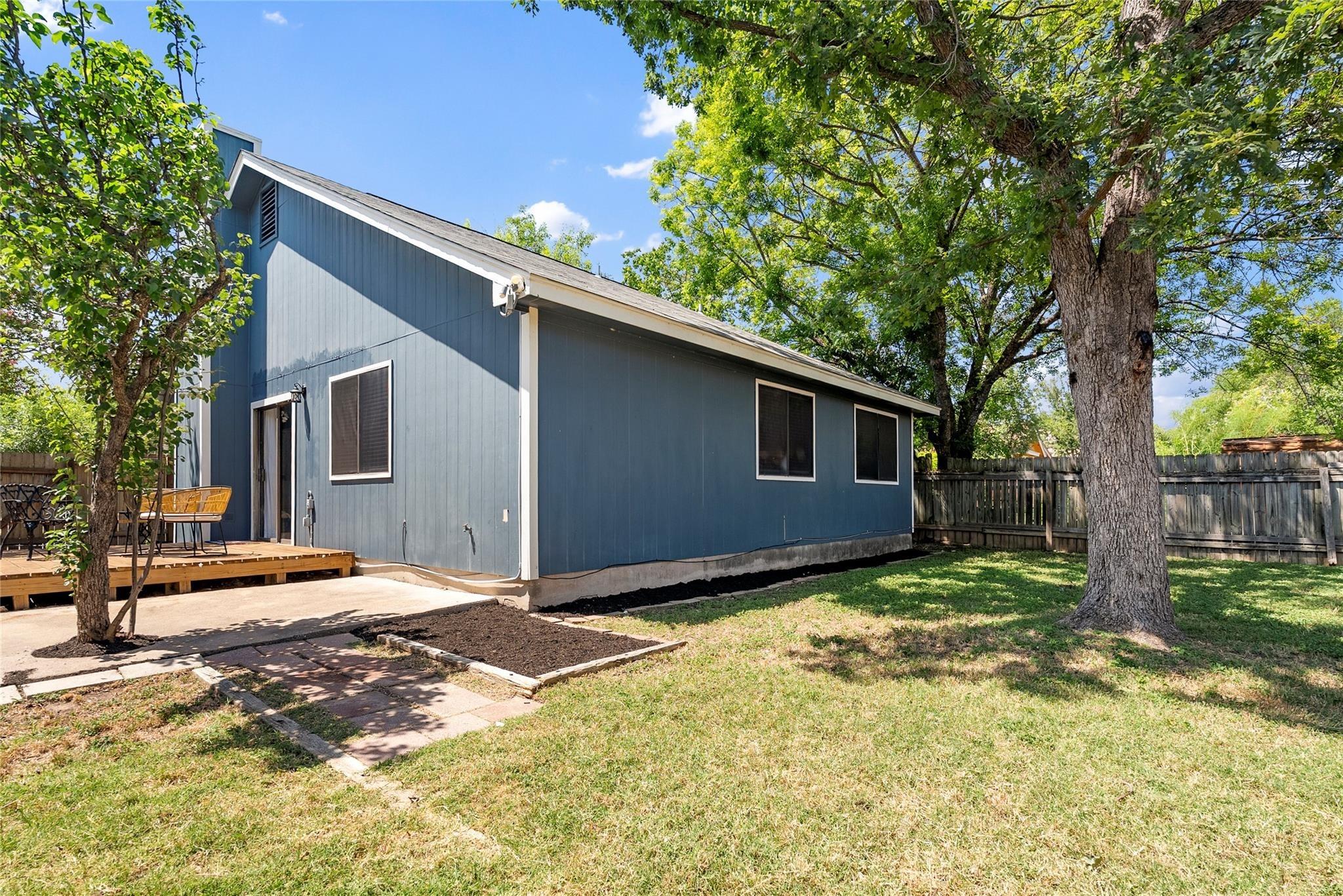 Emery Oaks Rd, Austin, TX 78758