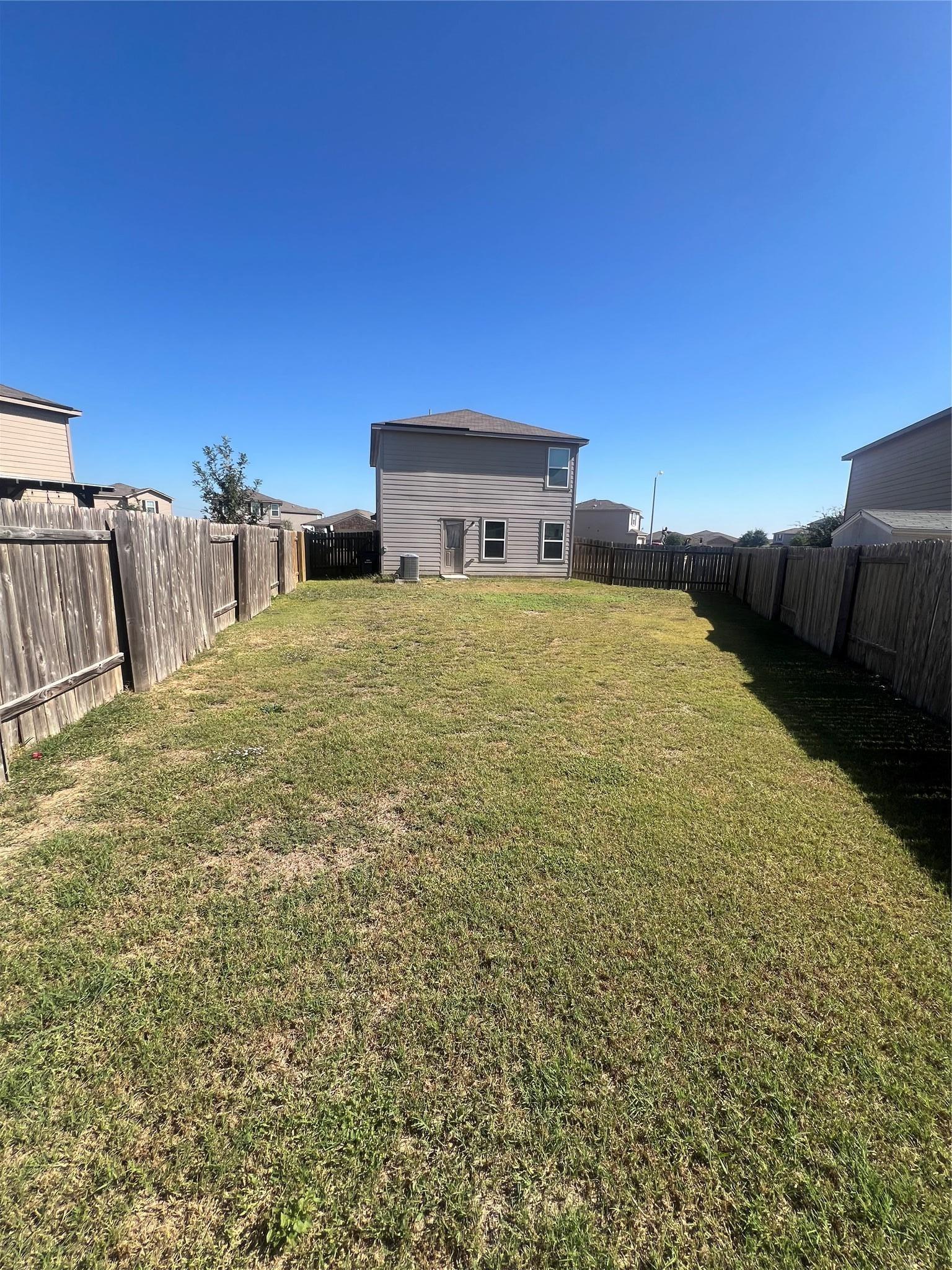Yearwood Ln, Jarrell, TX 76537