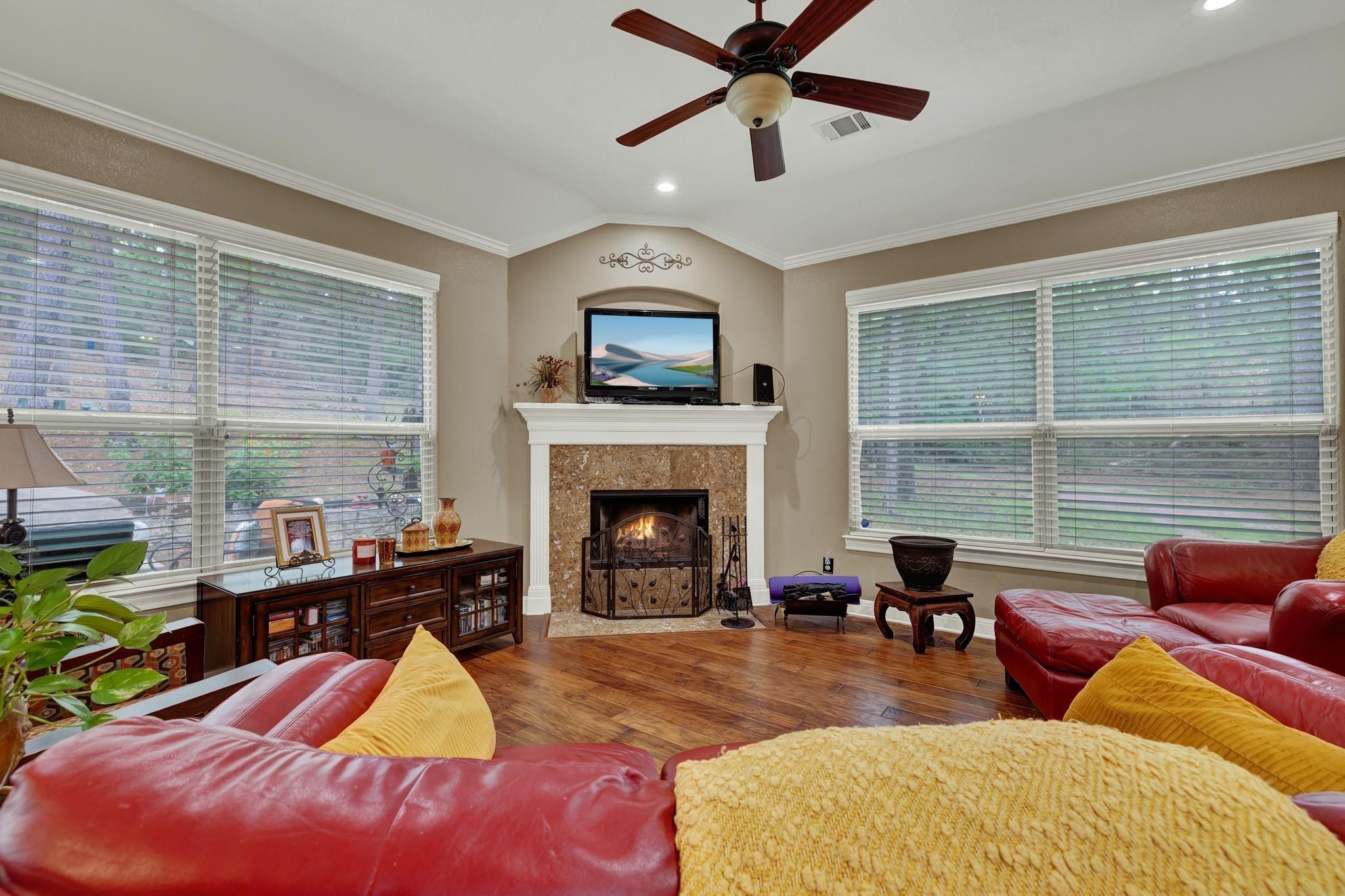 Nanakuli Dr, Bastrop, TX 78602