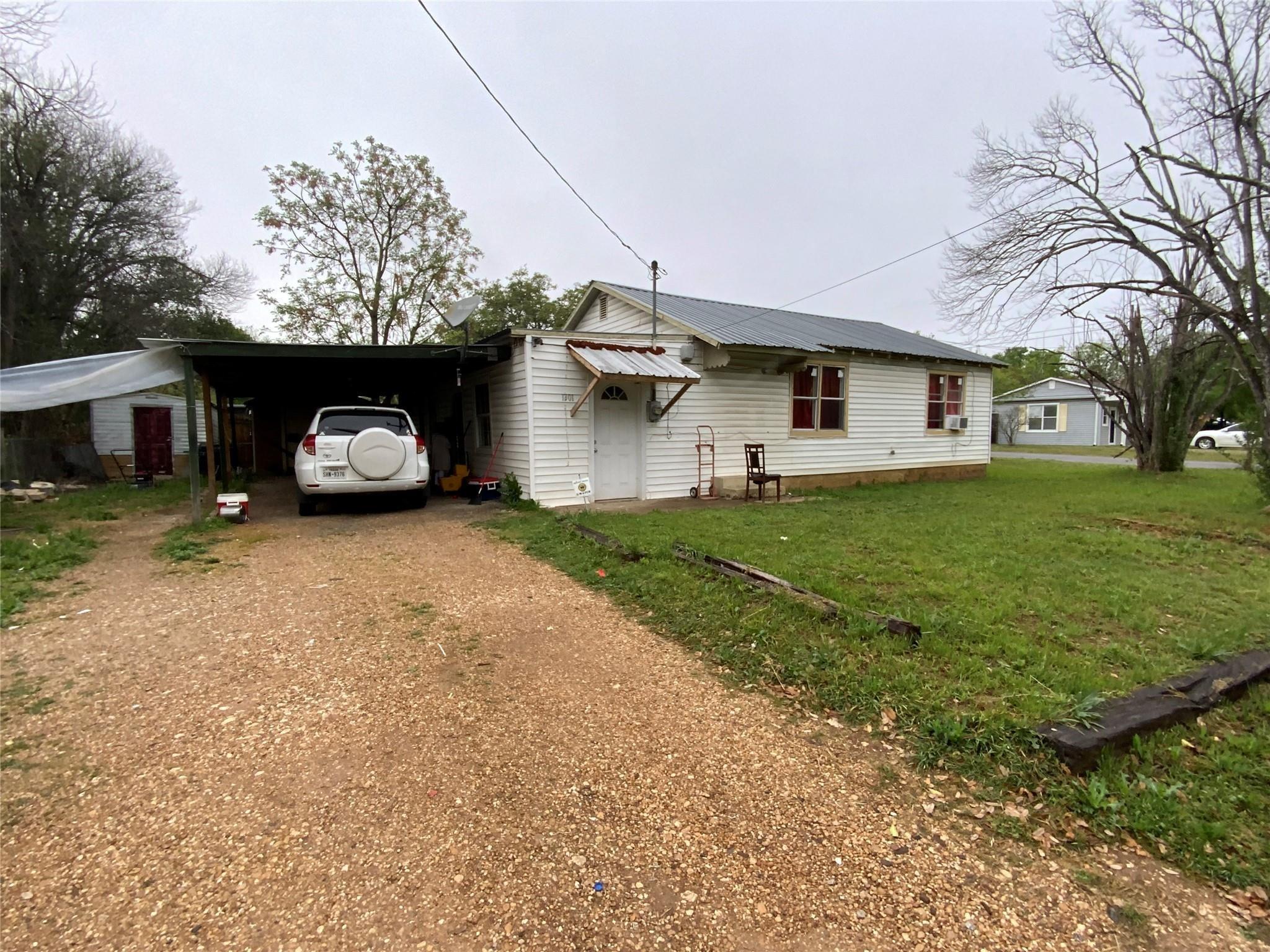 S Walker St, Belton, TX 76513