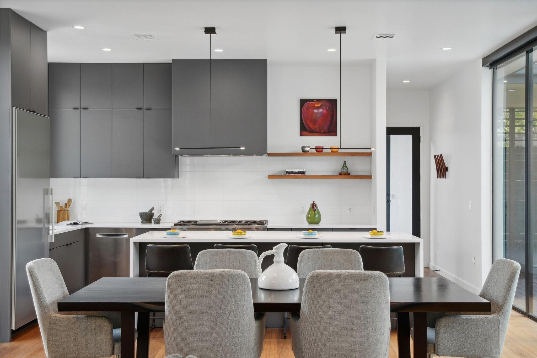 E Mary St, Austin, TX 78704