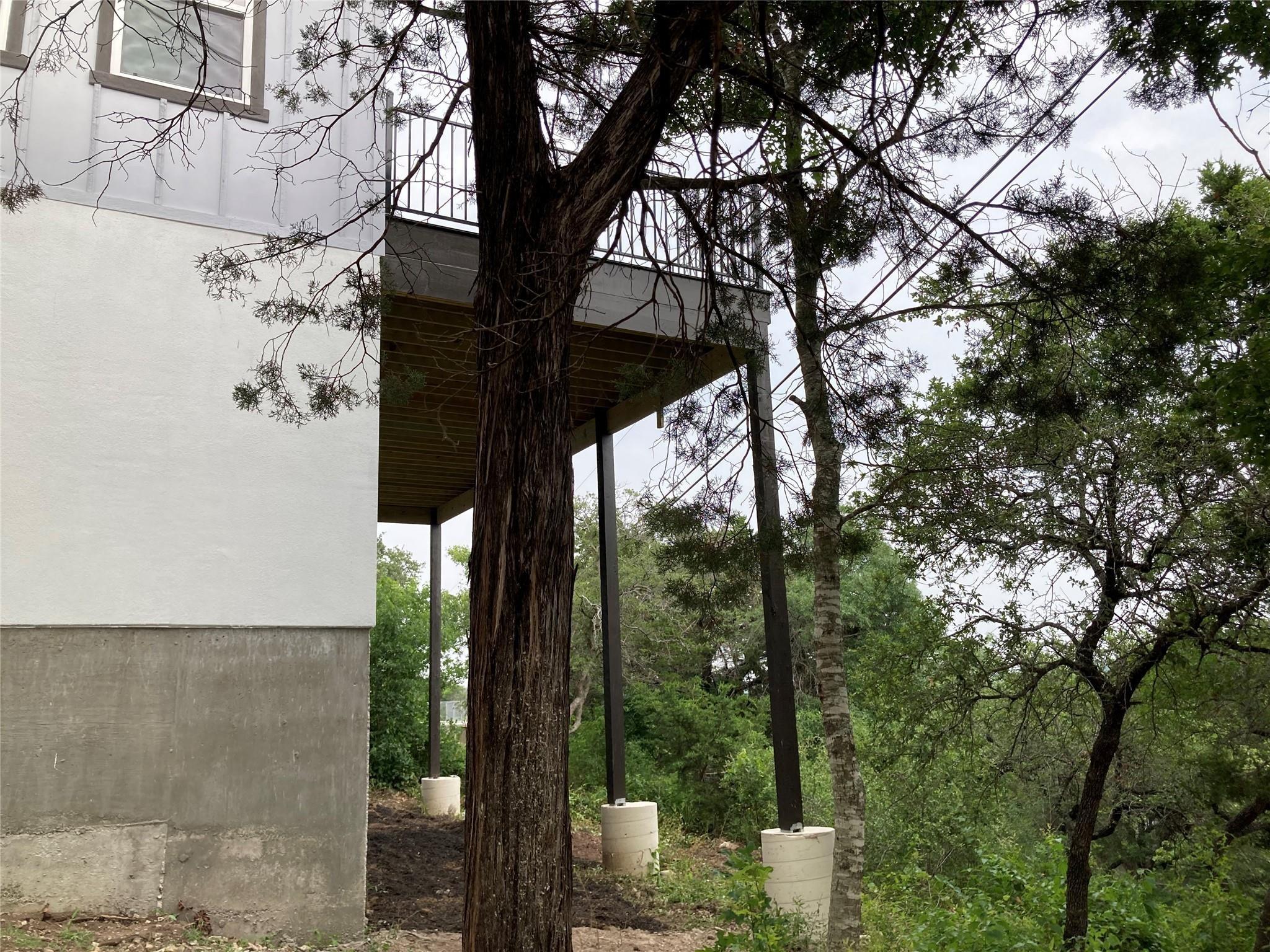 W Lakeview Dr, Jonestown, TX 78645