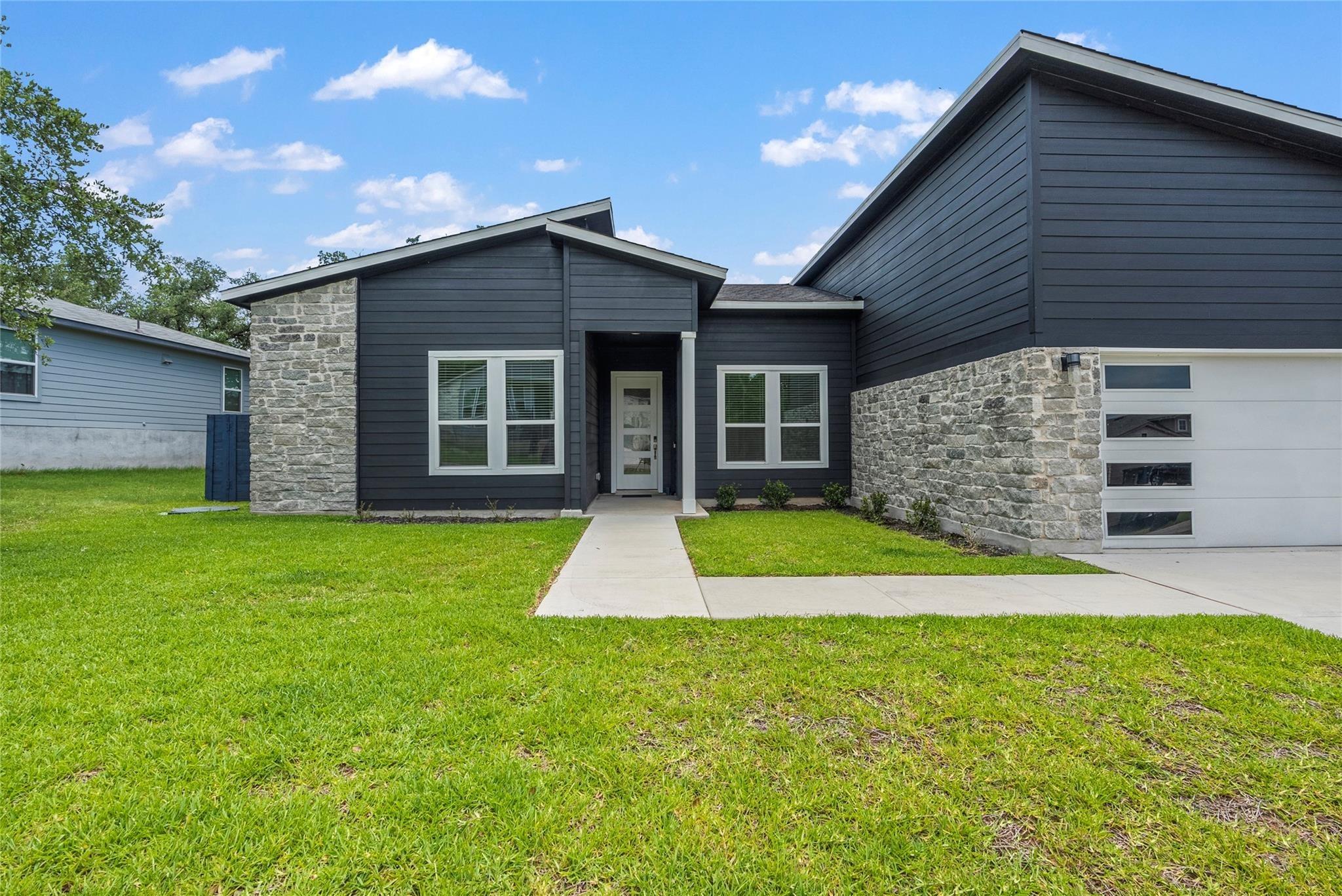 Oxford Dr, Lago Vista, TX 78645