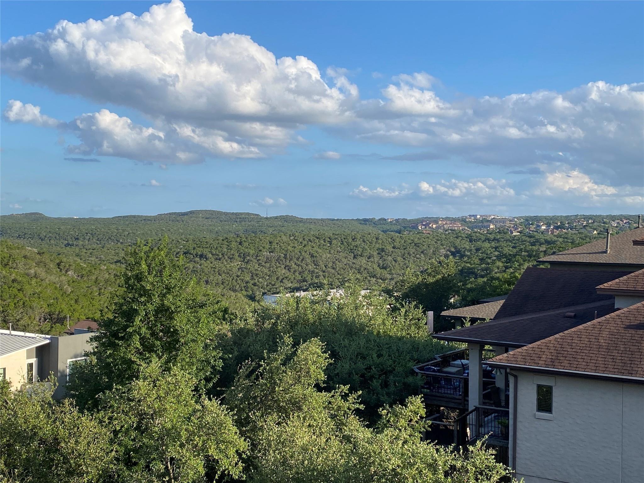 Dorothy Dr, Austin, TX 78734
