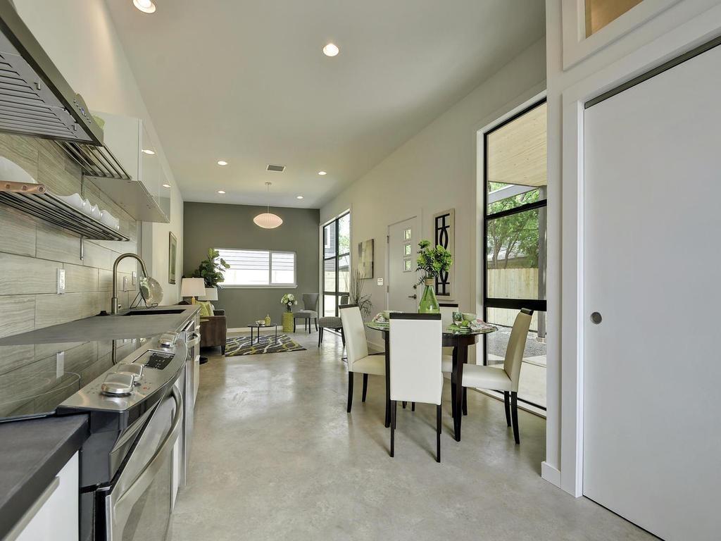 E 14th St, Austin, TX 78702