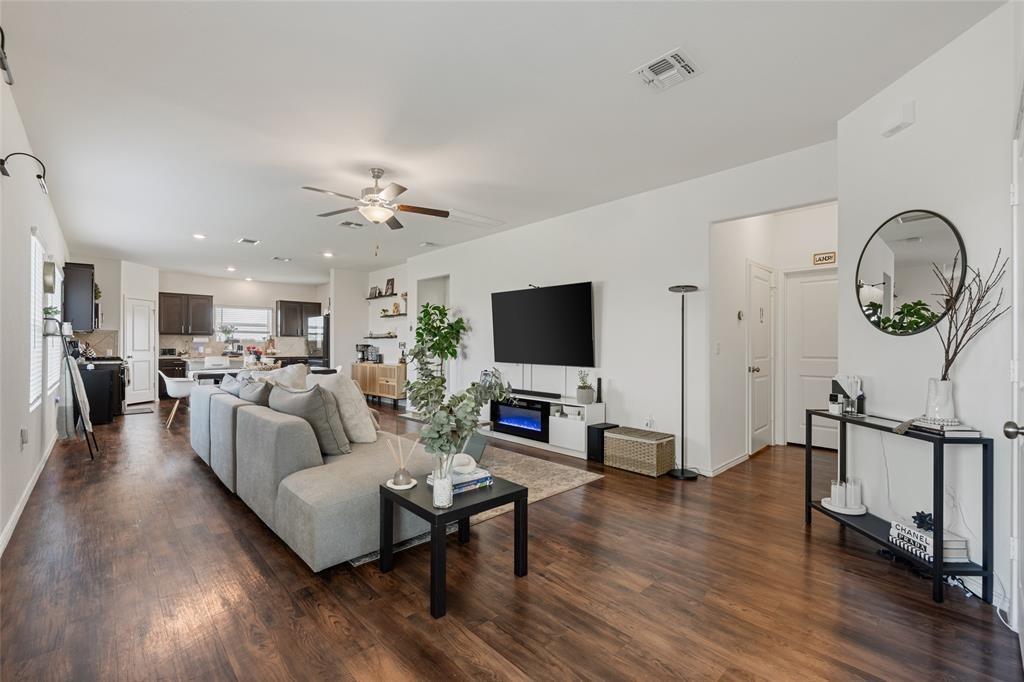 Fall Ray Dr, Del Valle, TX 78617