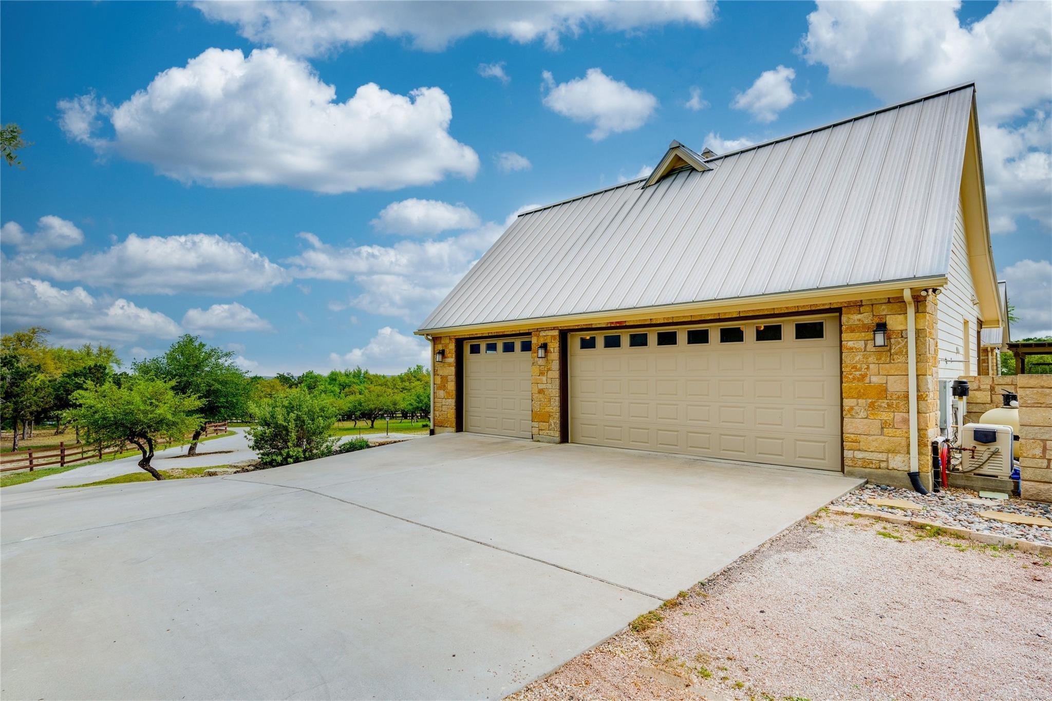 Trailhead Cir, Dripping Springs, TX 78620