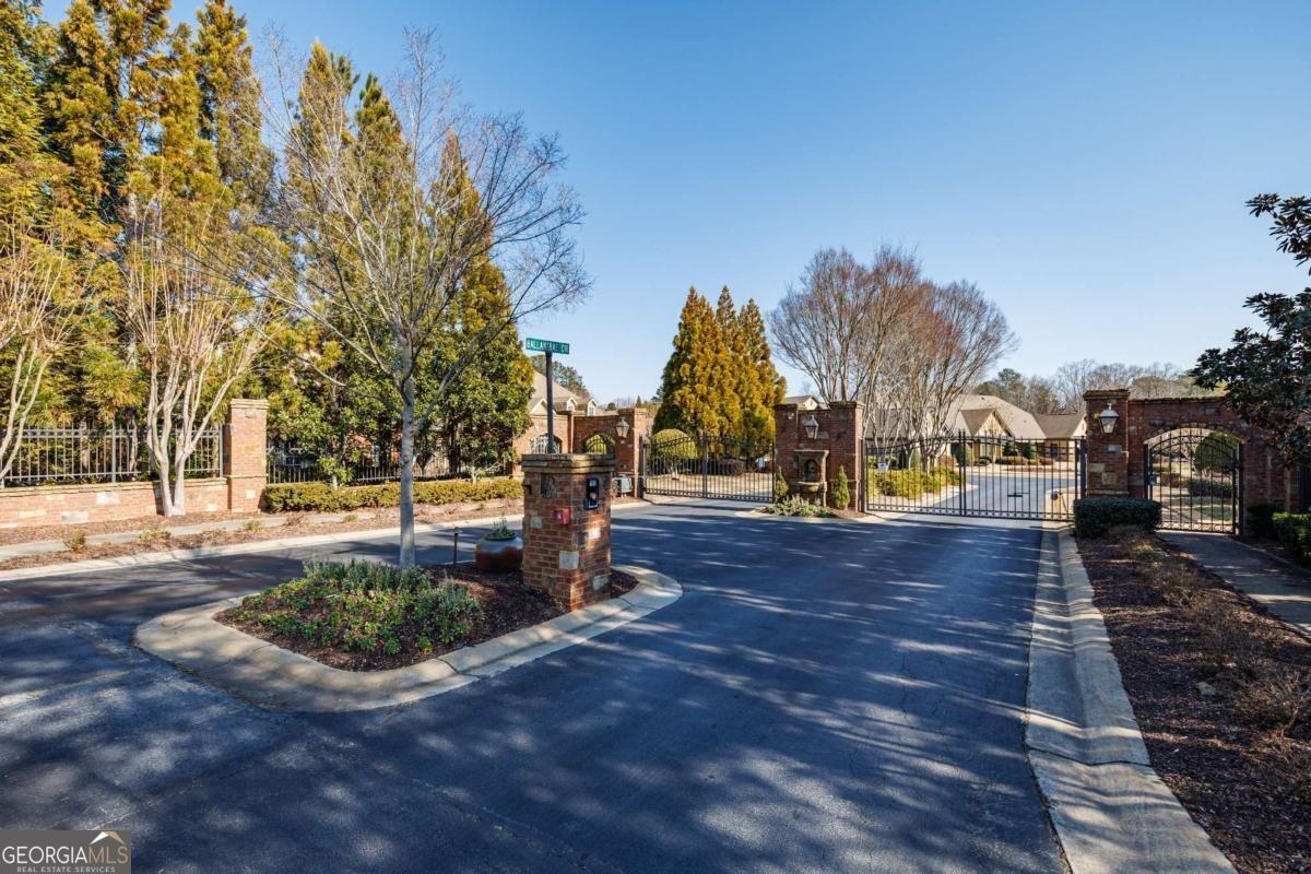 Ballantrae Cir, Cumming, GA 30041
