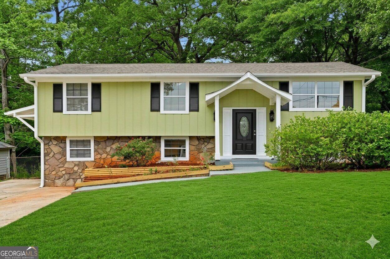 Big Valley Rd, Stone Mountain, GA 30083