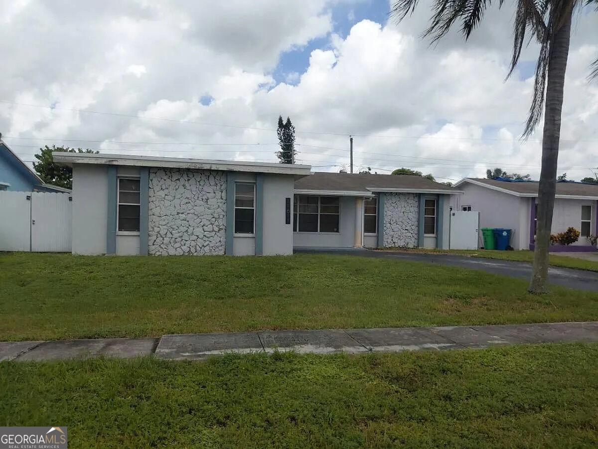 Nw 29th Pl, Sunrise, FL 33323