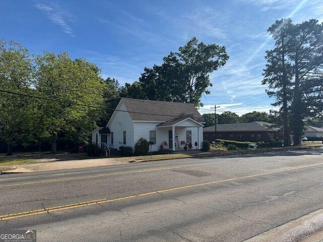E Mccarty St, Sandersville, GA 31082