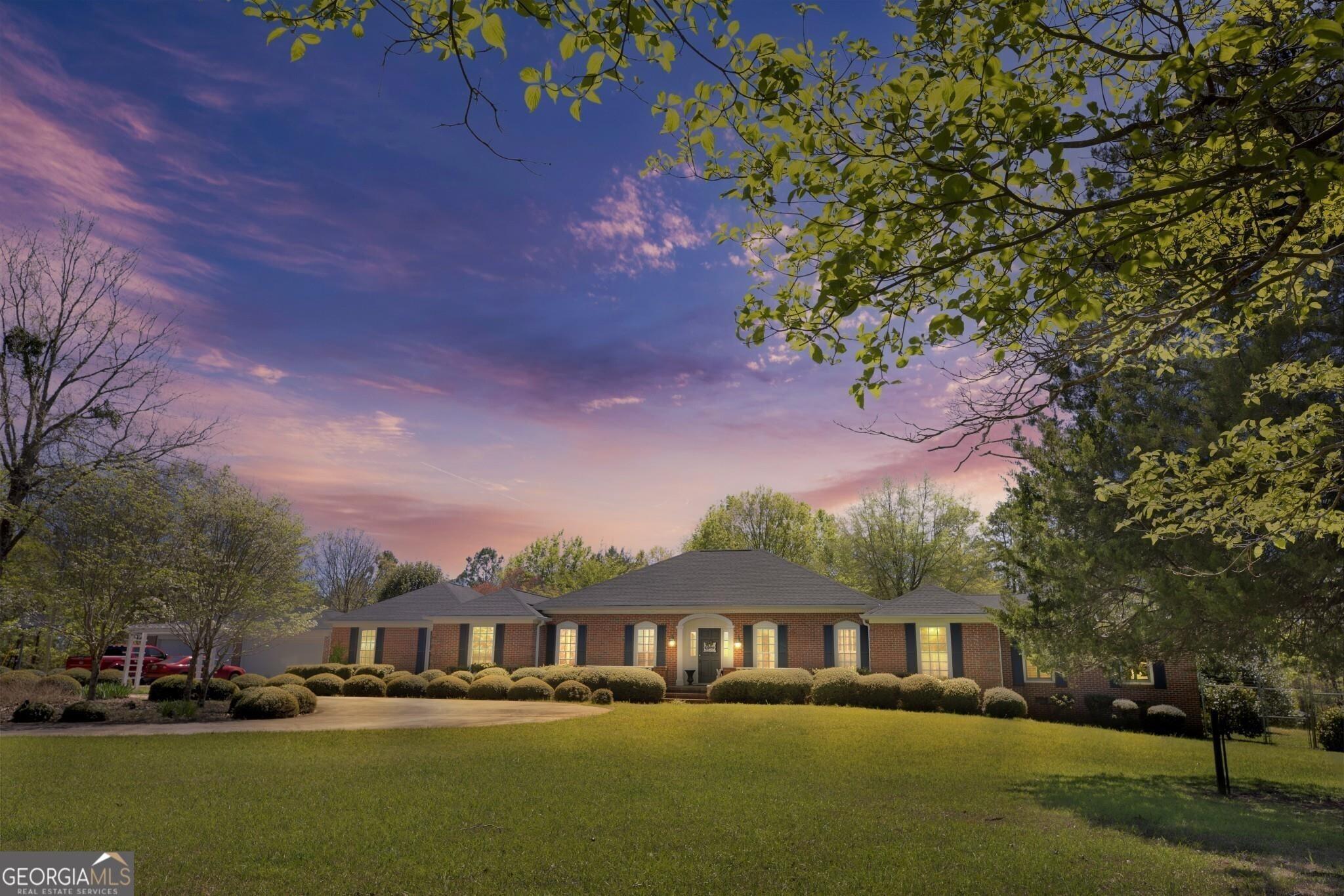 Green Oak Cir, Thomaston, GA 30286