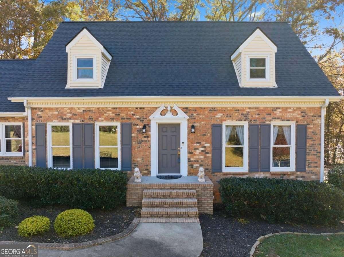 Pine Point Dr, Lawrenceville, GA 30043