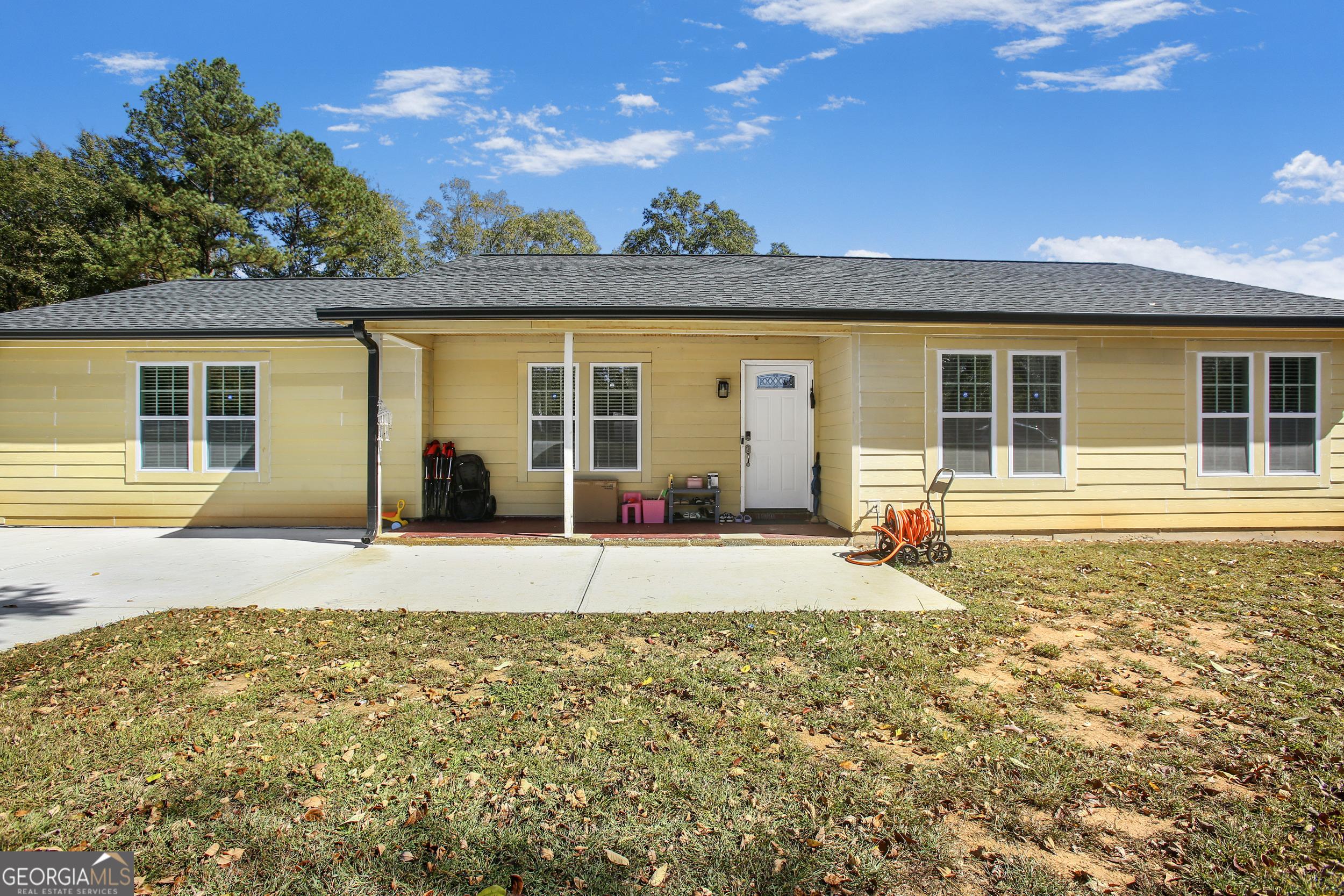 Raymonds Dr, Loganville, GA 30052