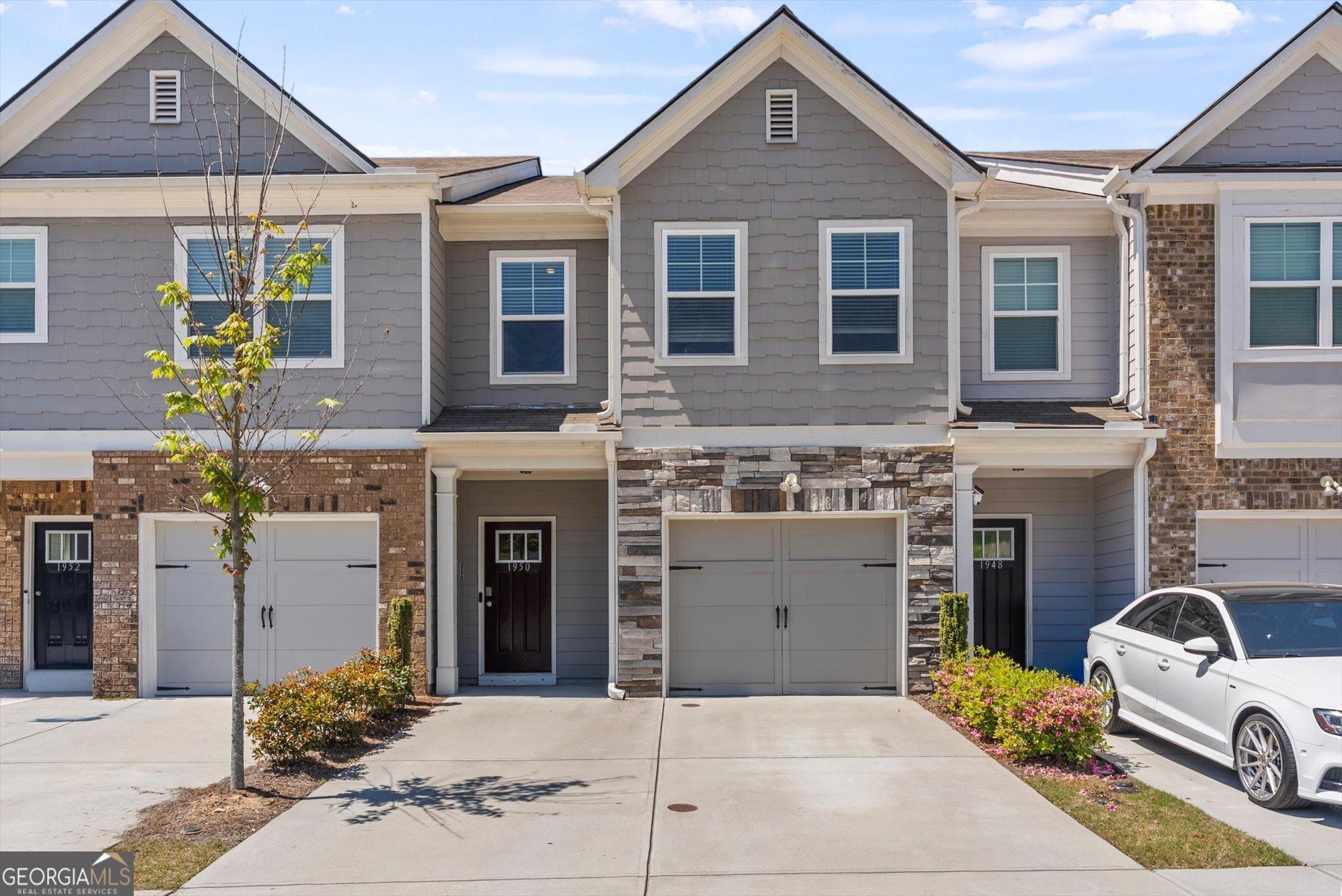 Dillon Dr, Lithonia, GA 30058