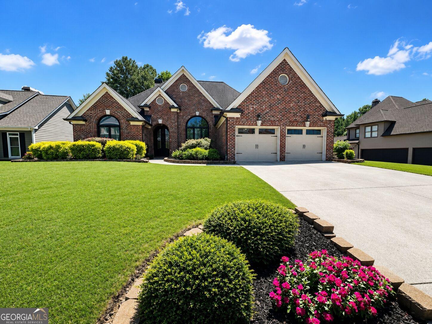 Lamont Cir, Dacula, GA 30019