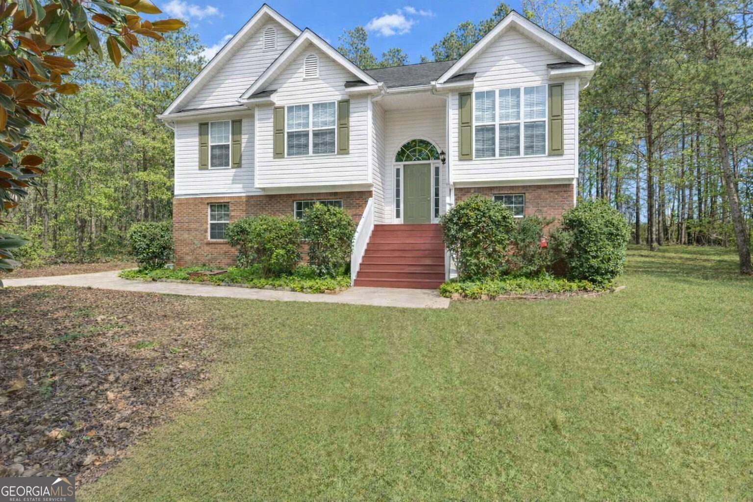 Ashley Woods Dr, Newnan, GA 30263