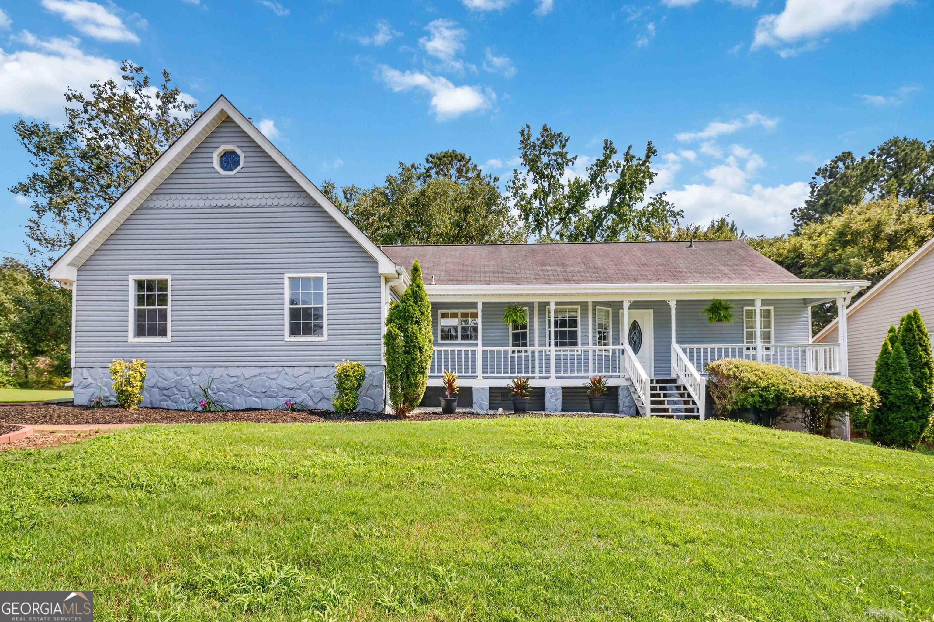 Horseshoe Cir, Stockbridge, GA 30281