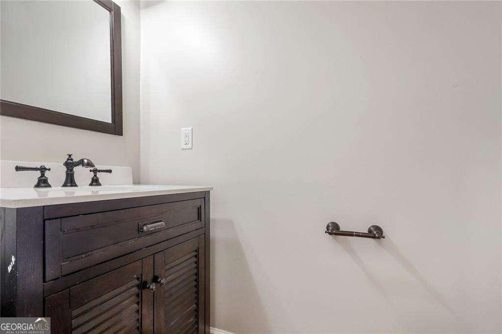 Weathervane Dr, Johns Creek, GA 30022