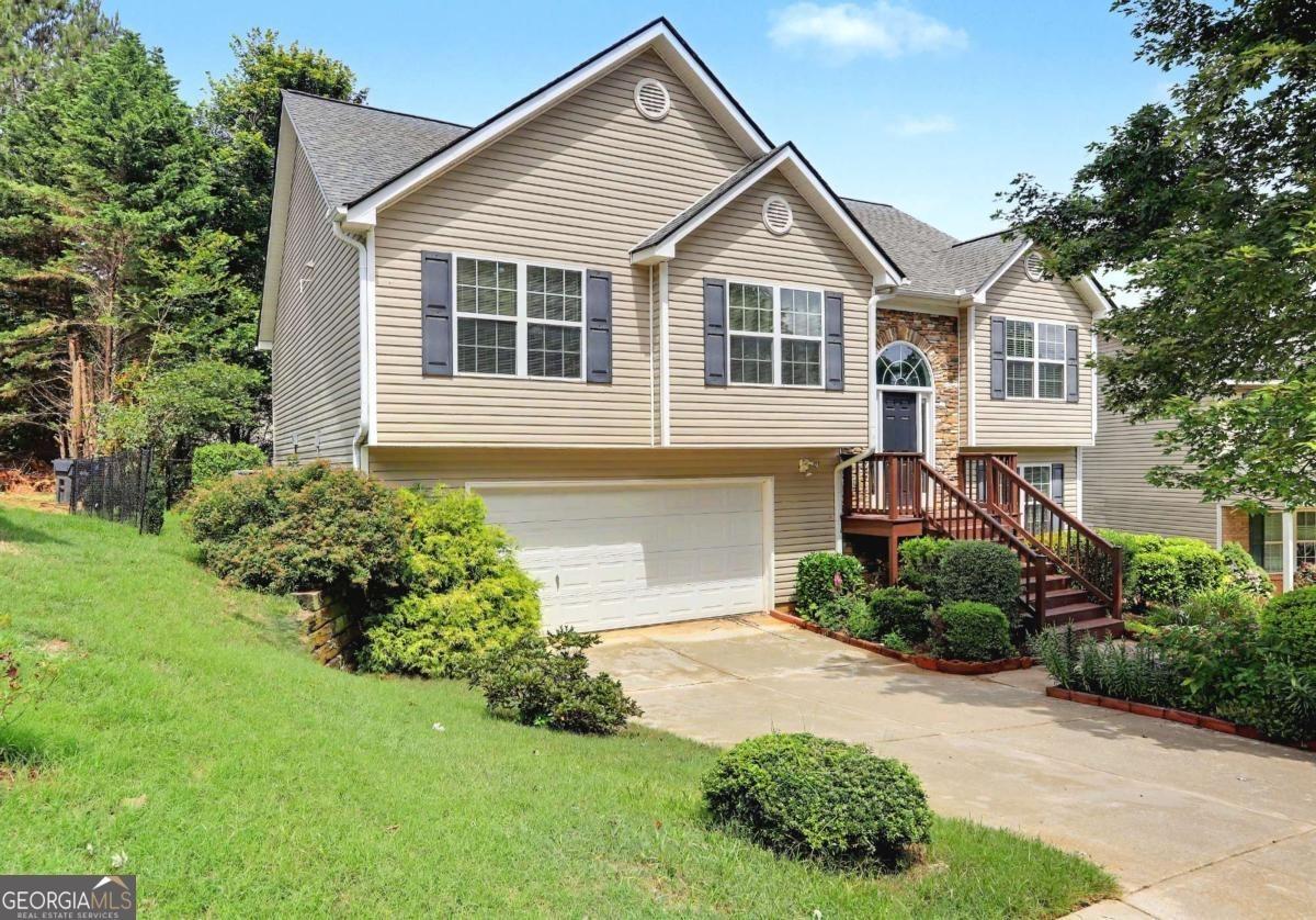 Flat Stone Ln, Snellville, GA 30039
