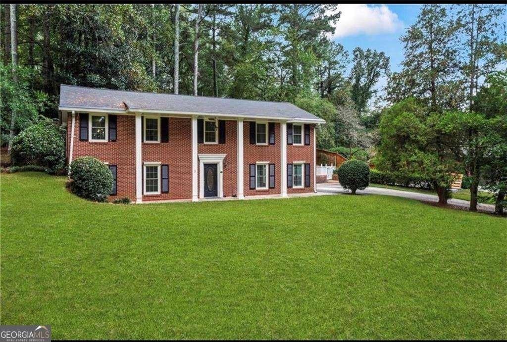 Eaglerock Dr, Atlanta, GA 30340