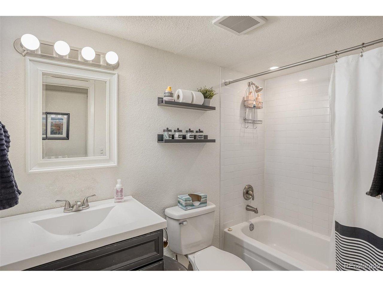 S Eagle St, Aurora, CO 80014