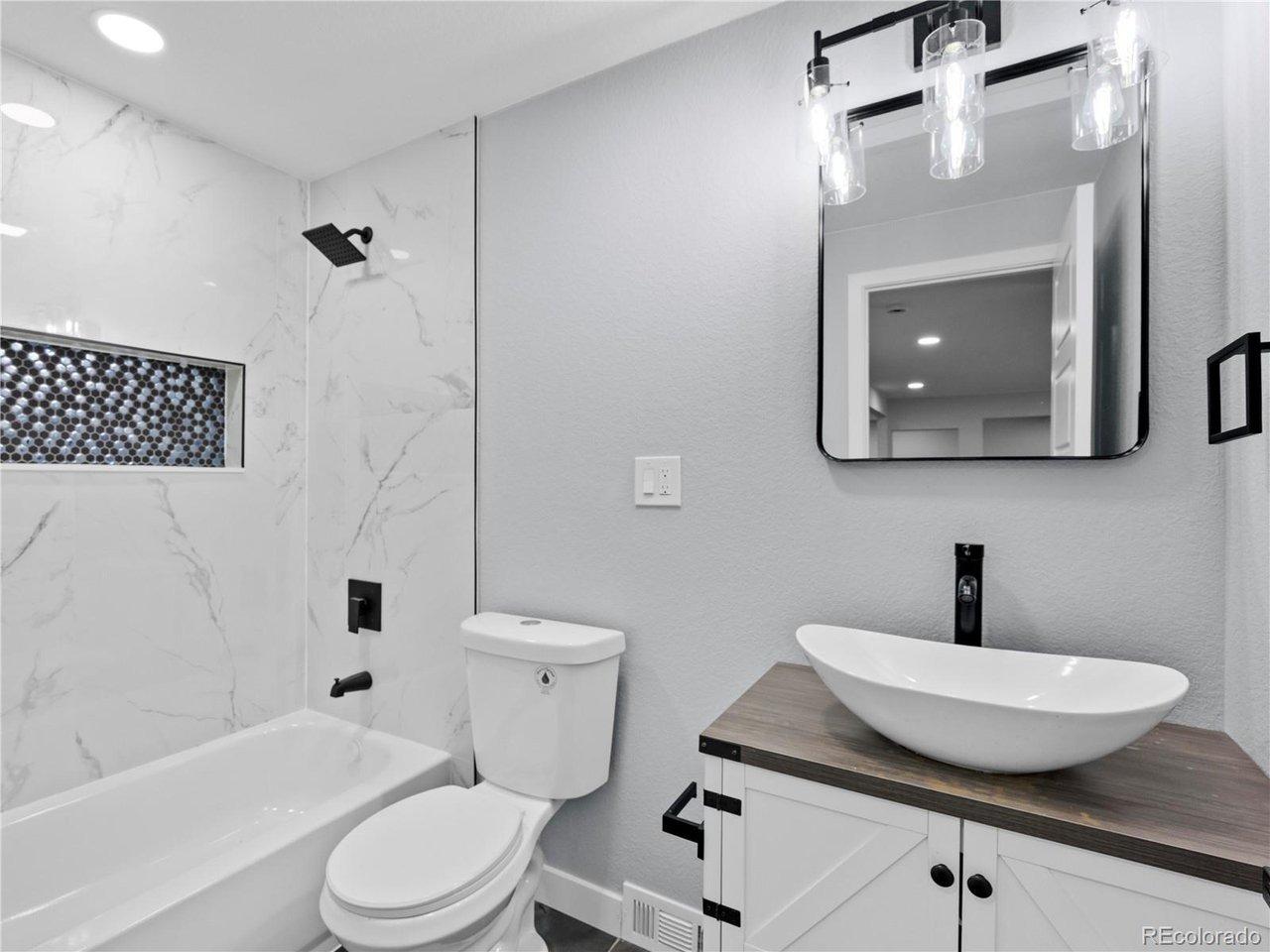 E 10th Ave, Broomfield, CO 80020
