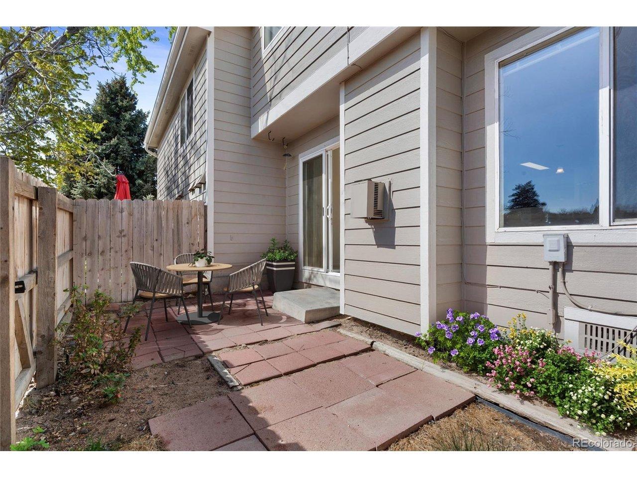 S Zeno Cir, Aurora, CO 80017