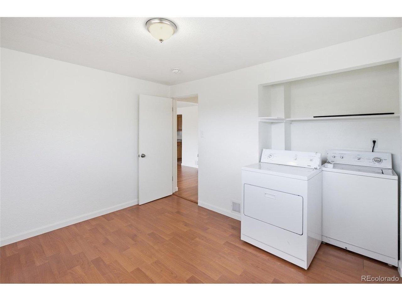 E 11th Ave, Aurora, CO 80010