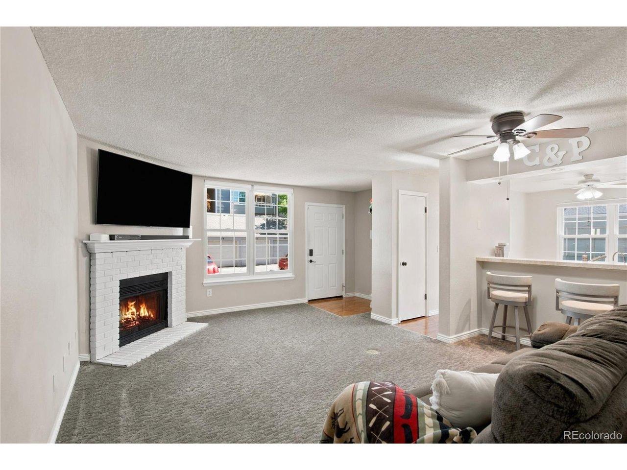 W Atlantic Pl, Lakewood, CO 80227