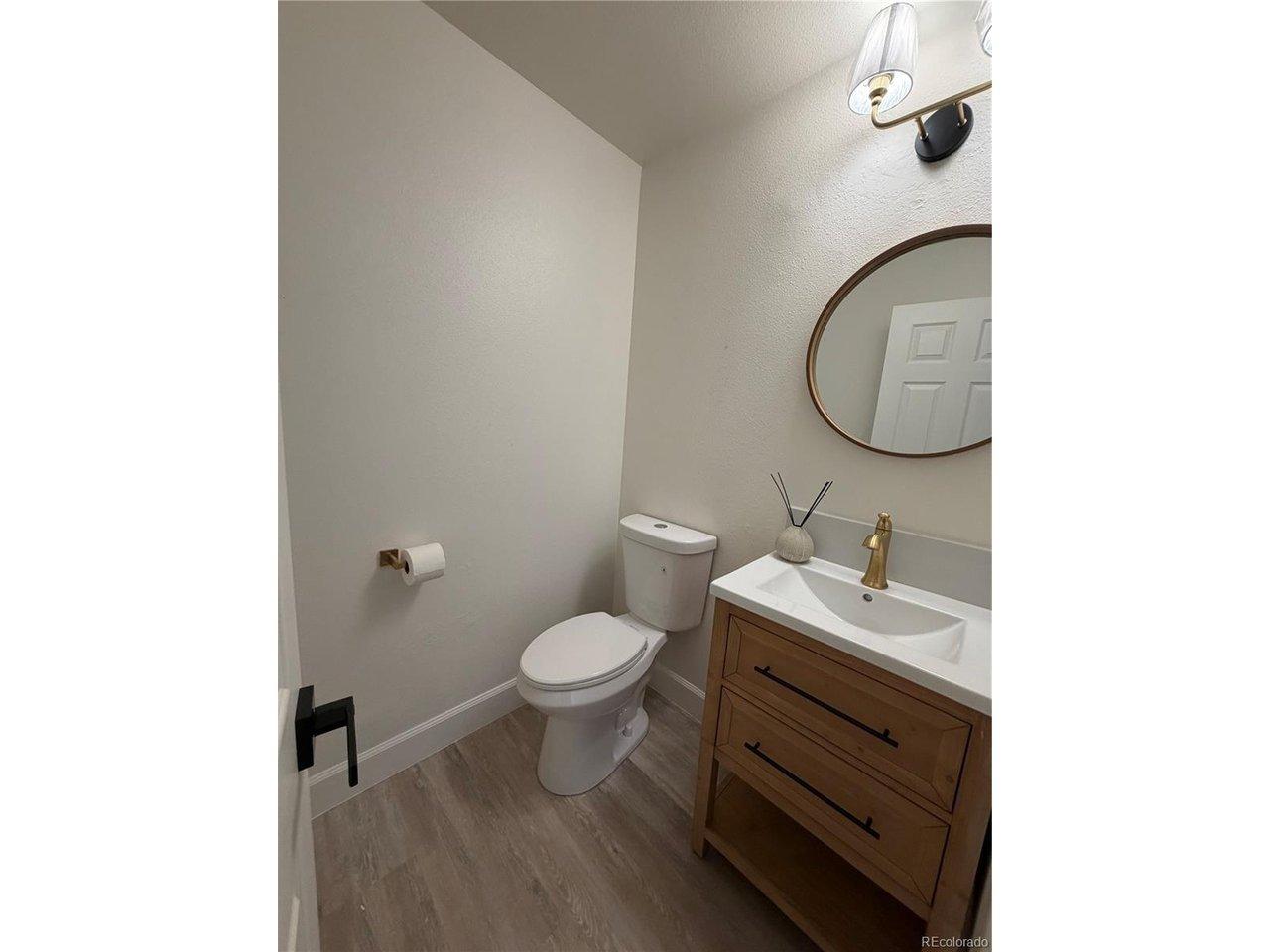 Tarcoola Ln, Highlands Ranch, CO 80130