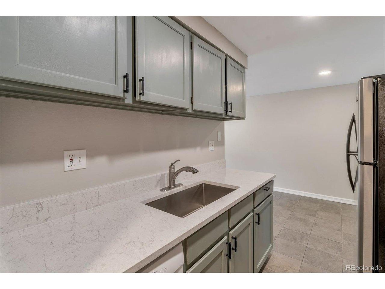 E Highline Cir, Centennial, CO 80122