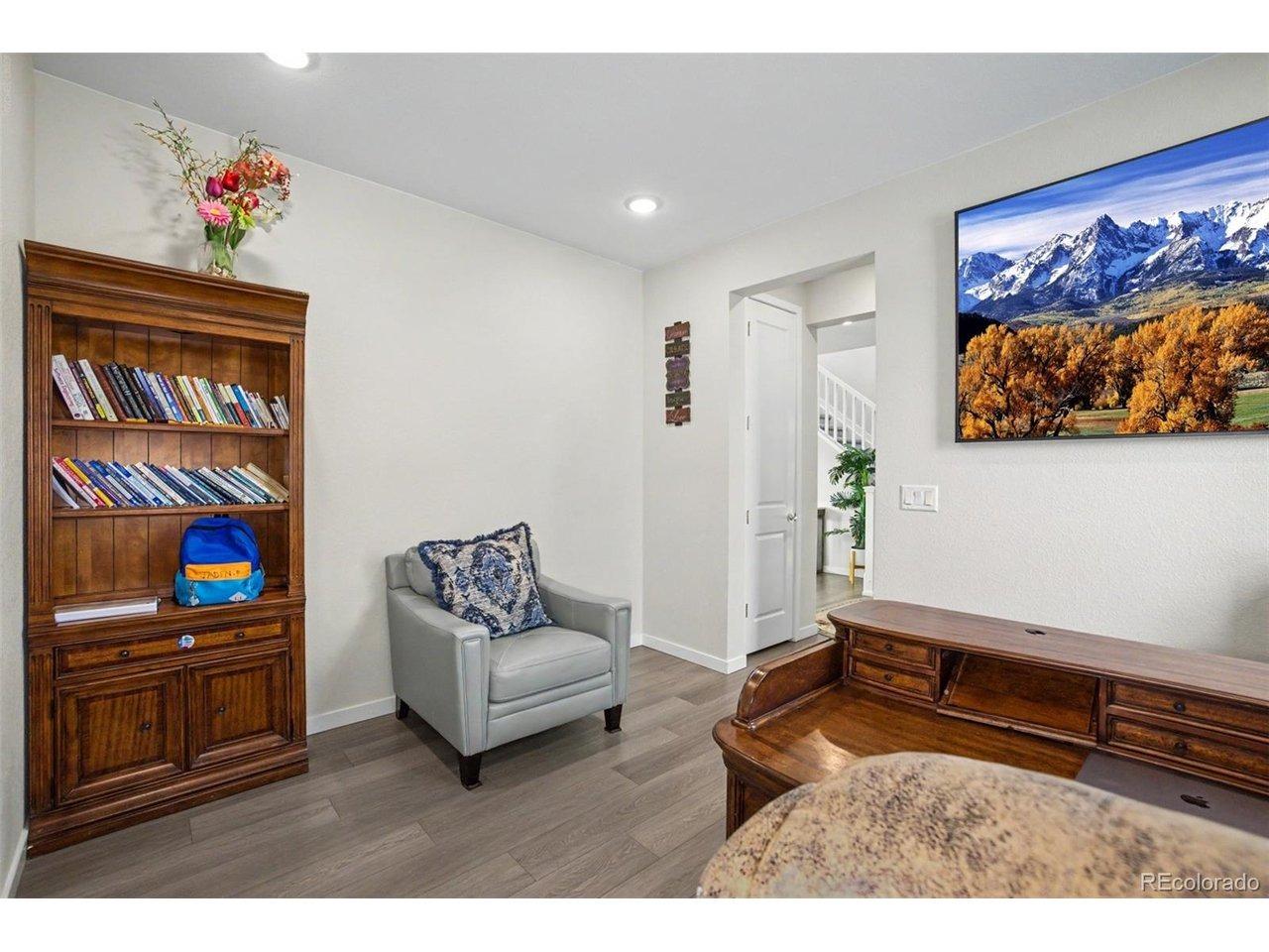 E 39th Ave, Aurora, CO 80019