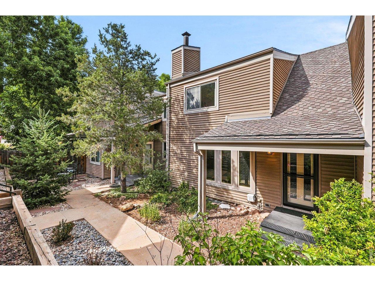 Surrey Trl, Littleton, CO 80125