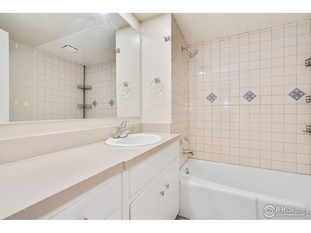 19th Ave, Greeley, CO 80631