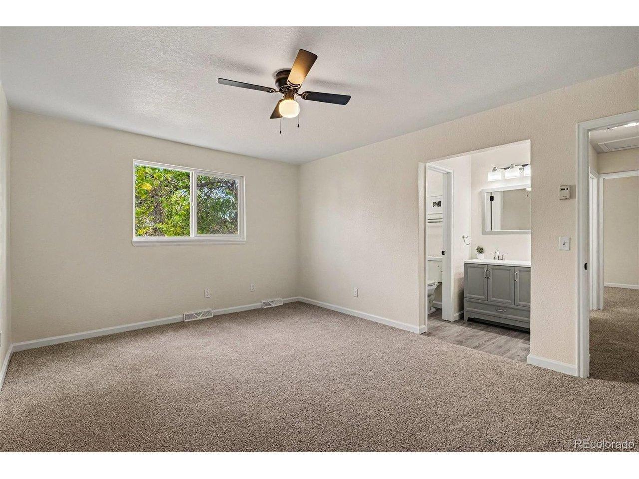 E Radcliff Dr, Aurora, CO 80015