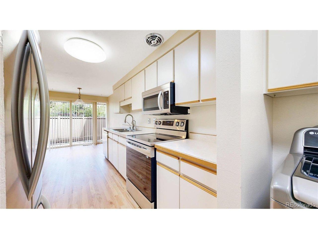 S Vance Ct, Lakewood, CO 80226