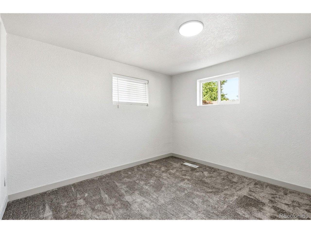 W Longfellow Pl, Denver, CO 80221