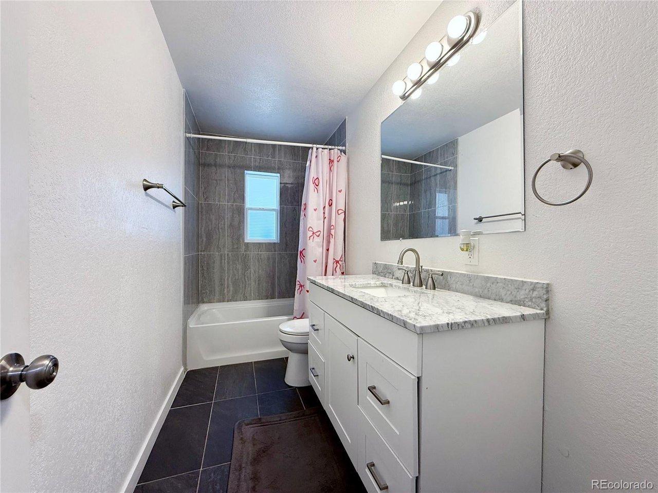 Troy St, Aurora, CO 80011