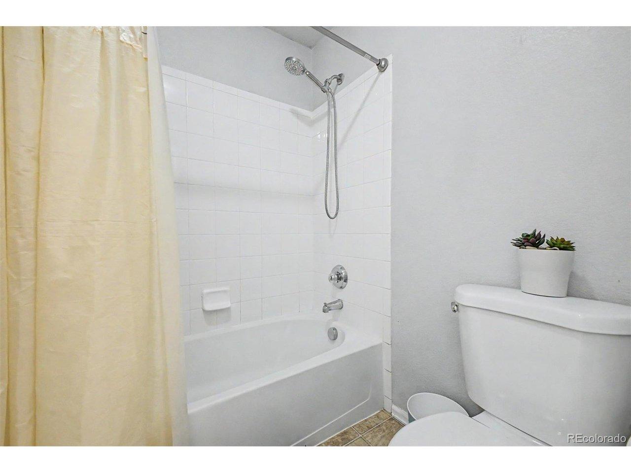 Eagle Creek Cir, Commerce City, CO 80022
