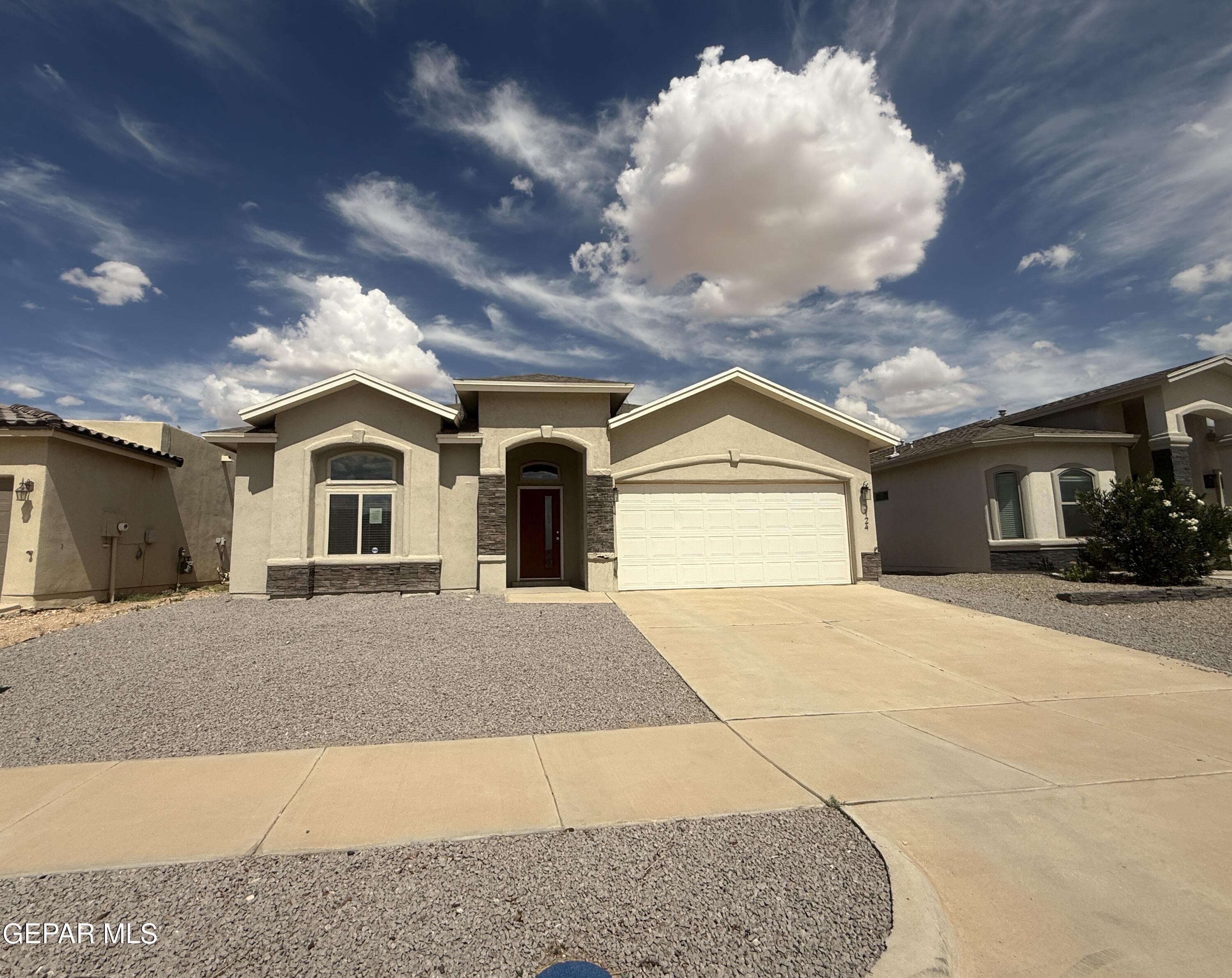Randall Joseph St, El Paso, TX 79938