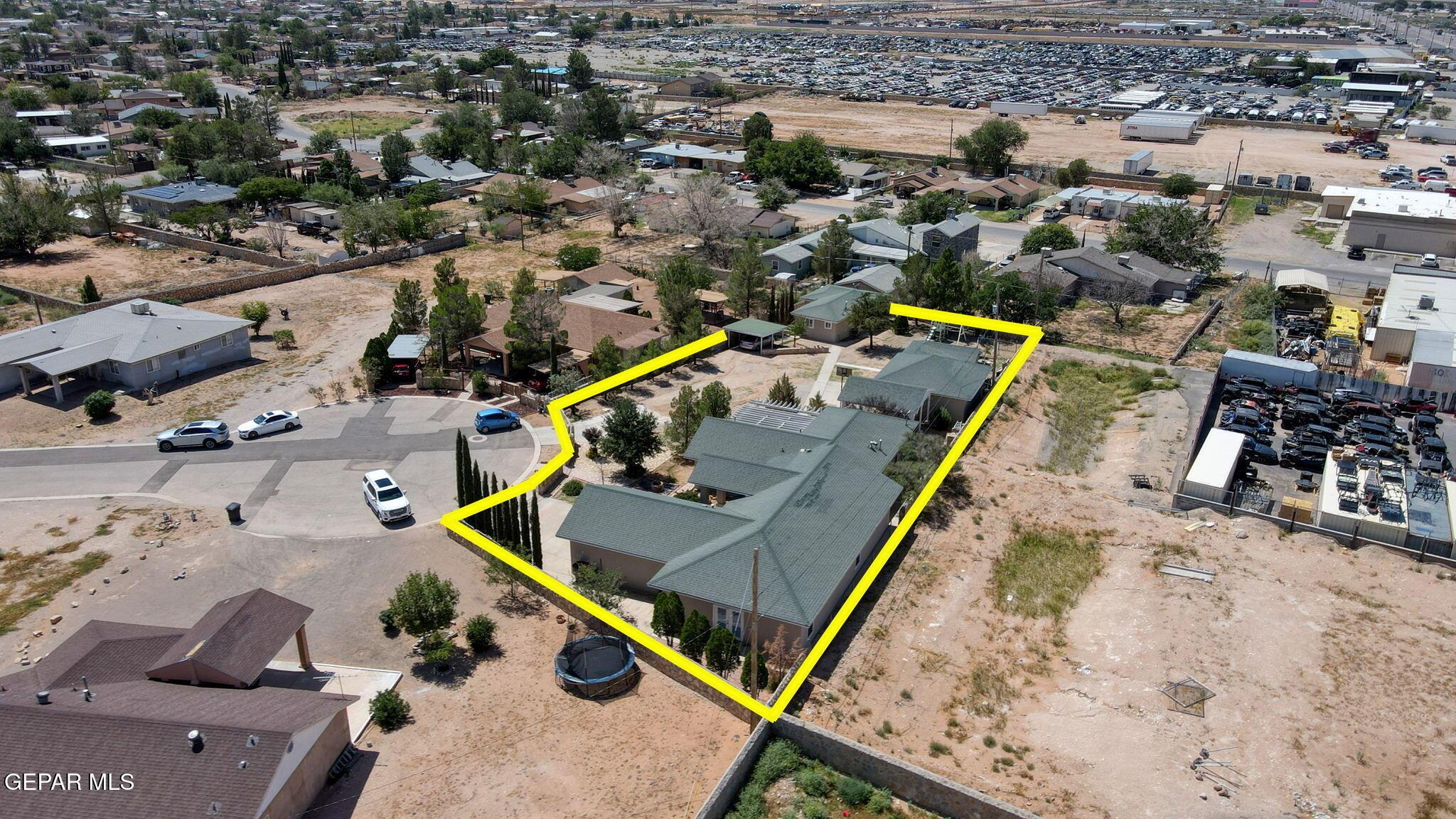 Vanderveer Dr, El Paso, TX 79938